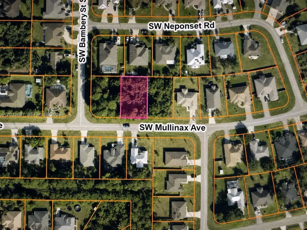 1585 SW Mullinax Ave Port St. Lucie, FL 34953