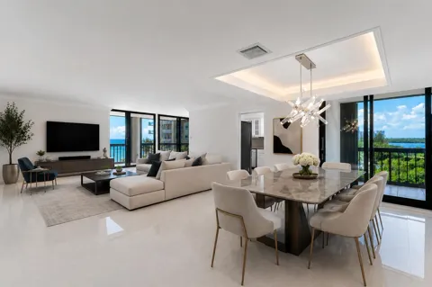 5380 Ocean Drive #5a