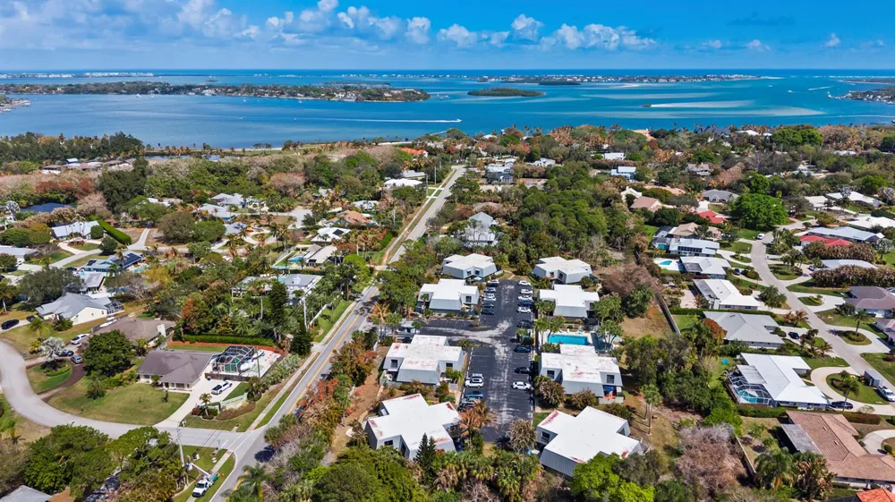 3852 Jefferson Street Stuart, FL 34997