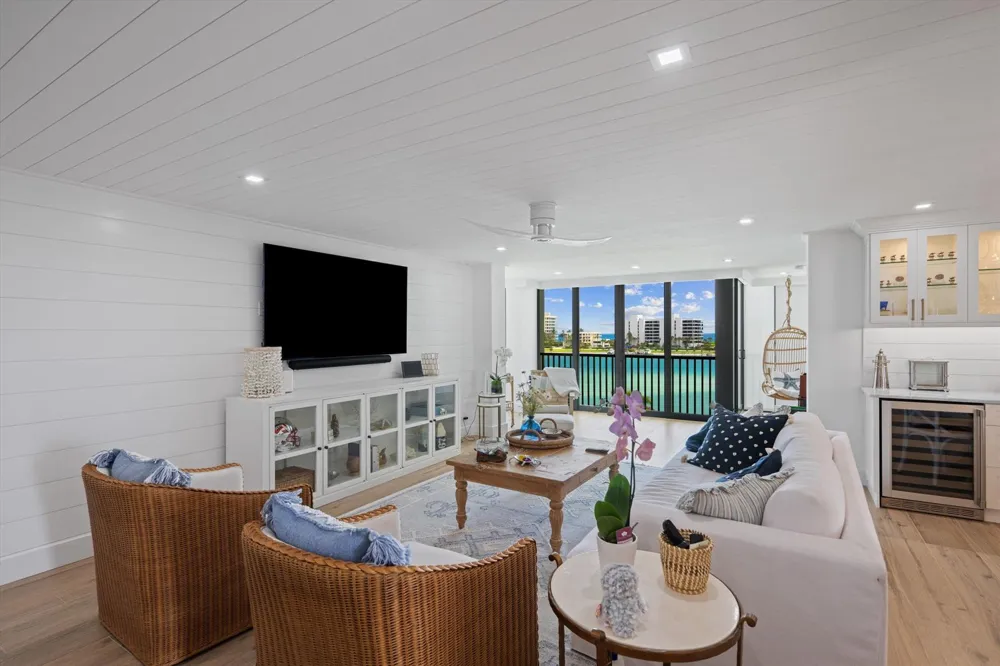 19800 S Sandpointe Bay Drive #510 Tequesta, FL 33469