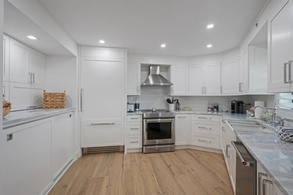 19800 S Sandpointe Bay Drive #510 Tequesta, FL 33469