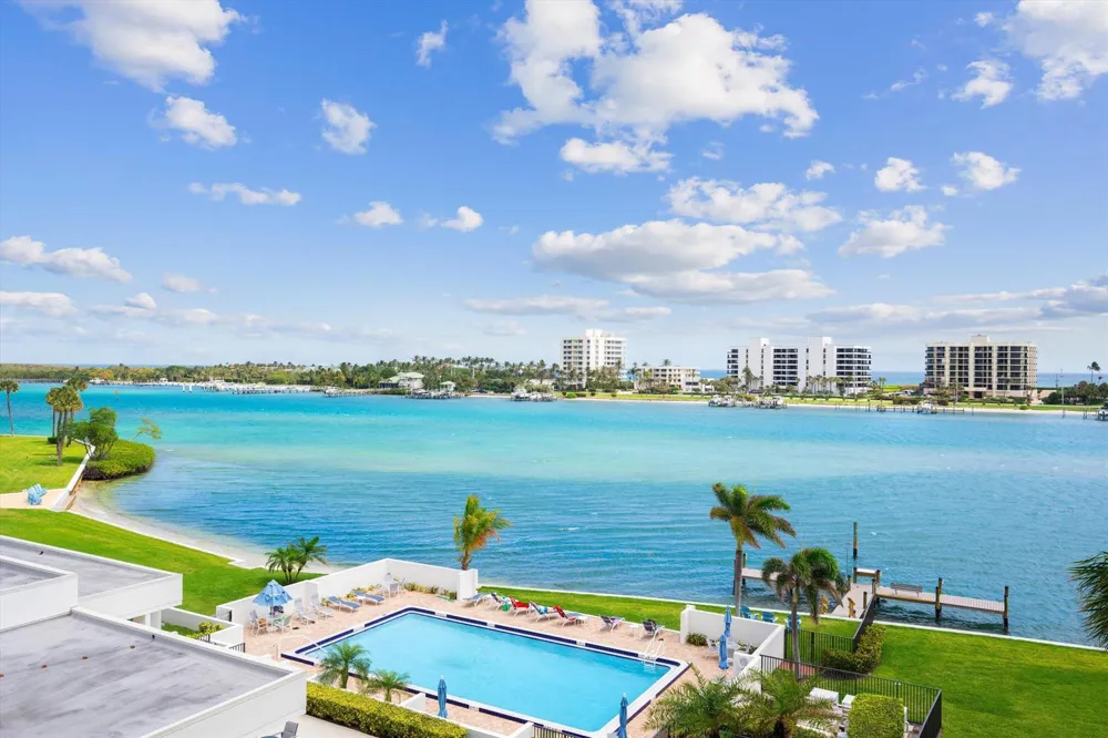 19800 S Sandpointe Bay Drive #510 Tequesta, FL 33469