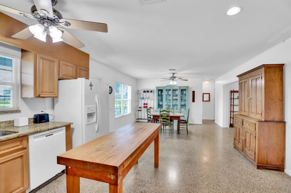 1425 20th Avenue Vero Beach, FL 32960