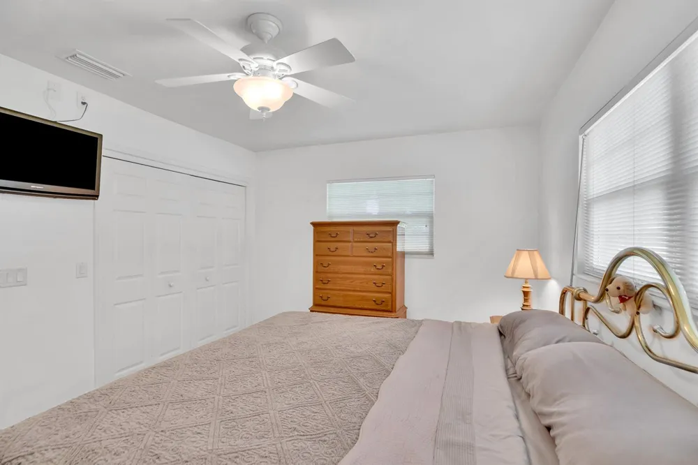 1425 20th Avenue Vero Beach, FL 32960