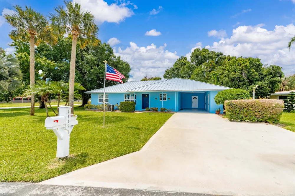 1425 20th Avenue Vero Beach, FL 32960