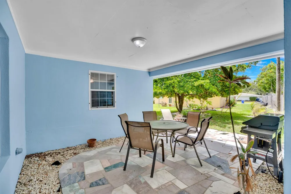 1425 20th Avenue Vero Beach, FL 32960
