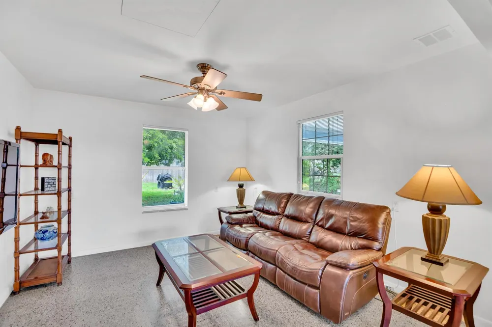 1425 20th Avenue Vero Beach, FL 32960