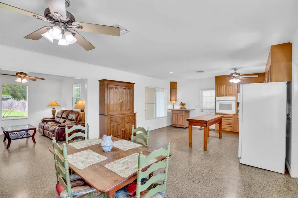 1425 20th Avenue Vero Beach, FL 32960