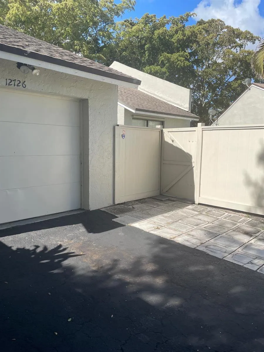 12726 Spinnaker Lane Wellington, FL 33414
