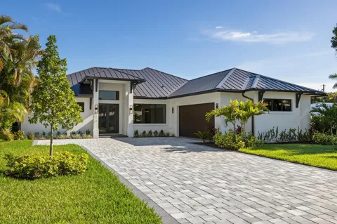 513 SW South Carolina Drive