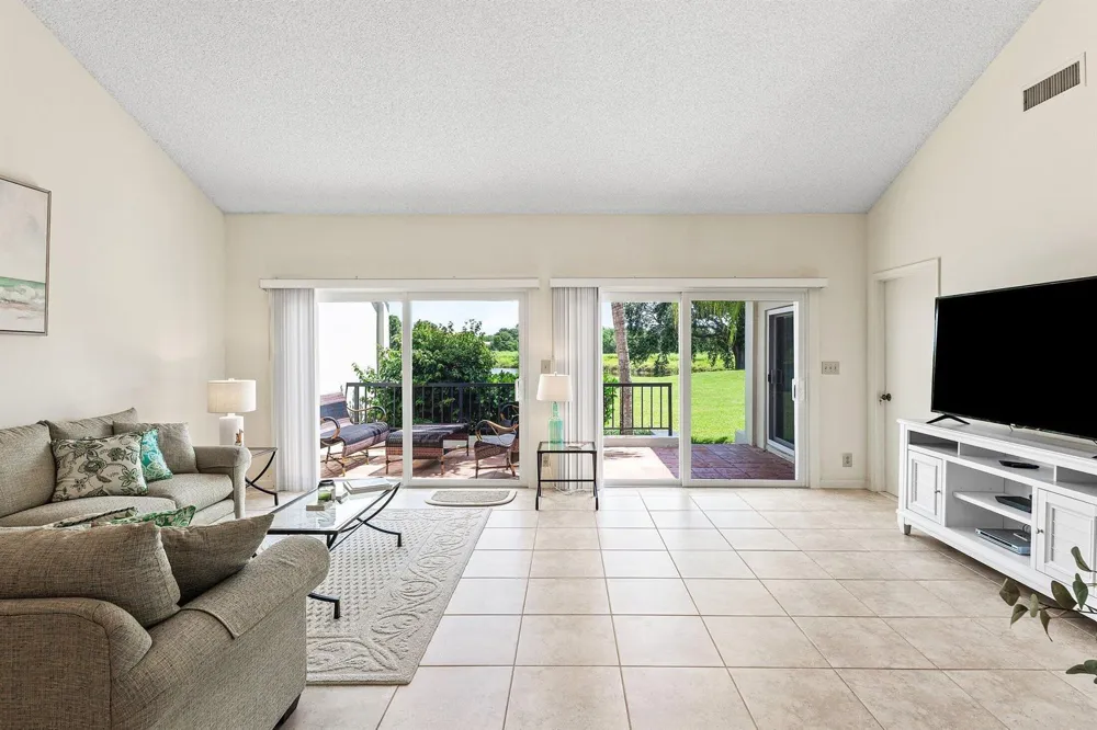 2584 Muirfield Court Wellington, FL 33414