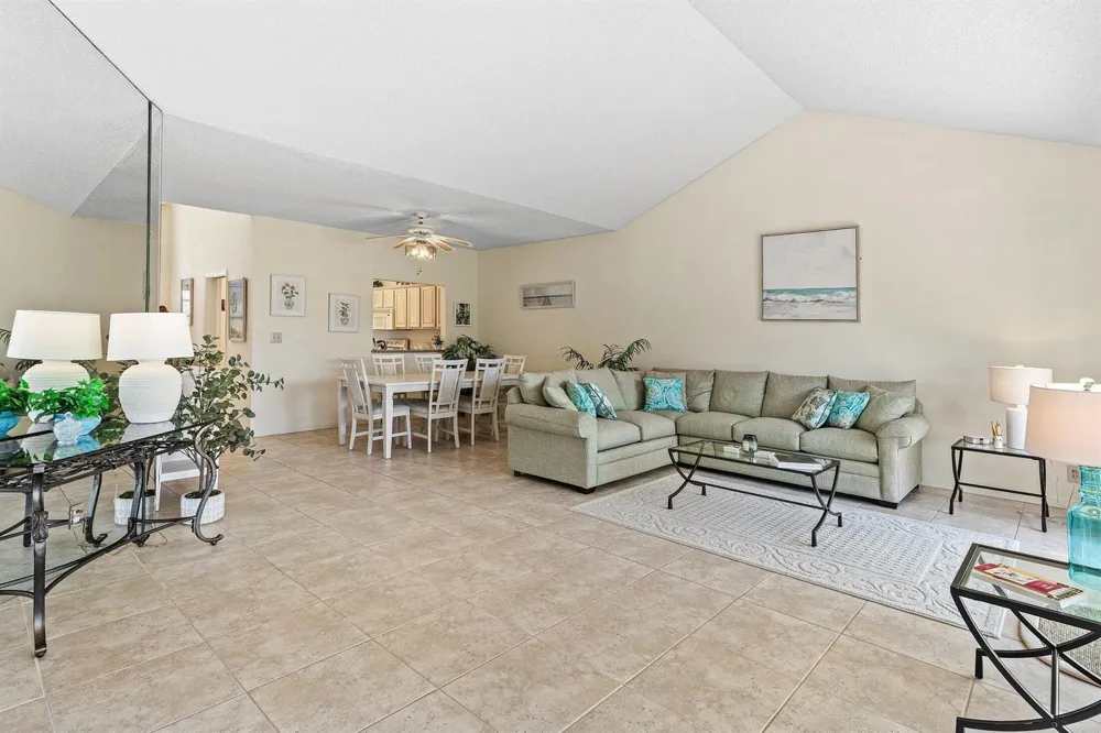 2584 Muirfield Court Wellington, FL 33414