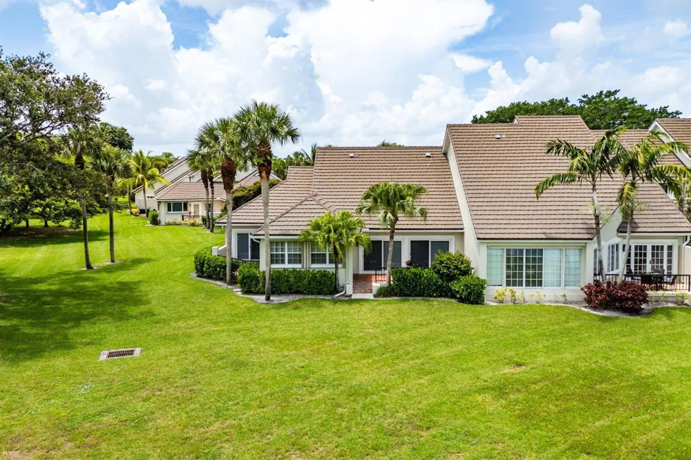 2584 Muirfield Court Wellington, FL 33414