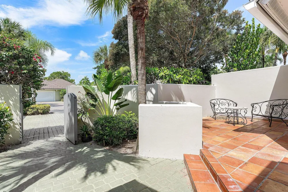 2584 Muirfield Court Wellington, FL 33414