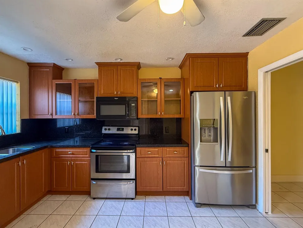 4567 NW 90th Avenue Sunrise, FL 33351