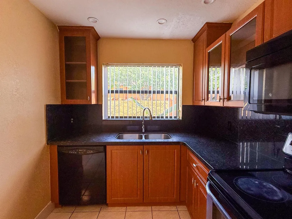 4567 NW 90th Avenue Sunrise, FL 33351