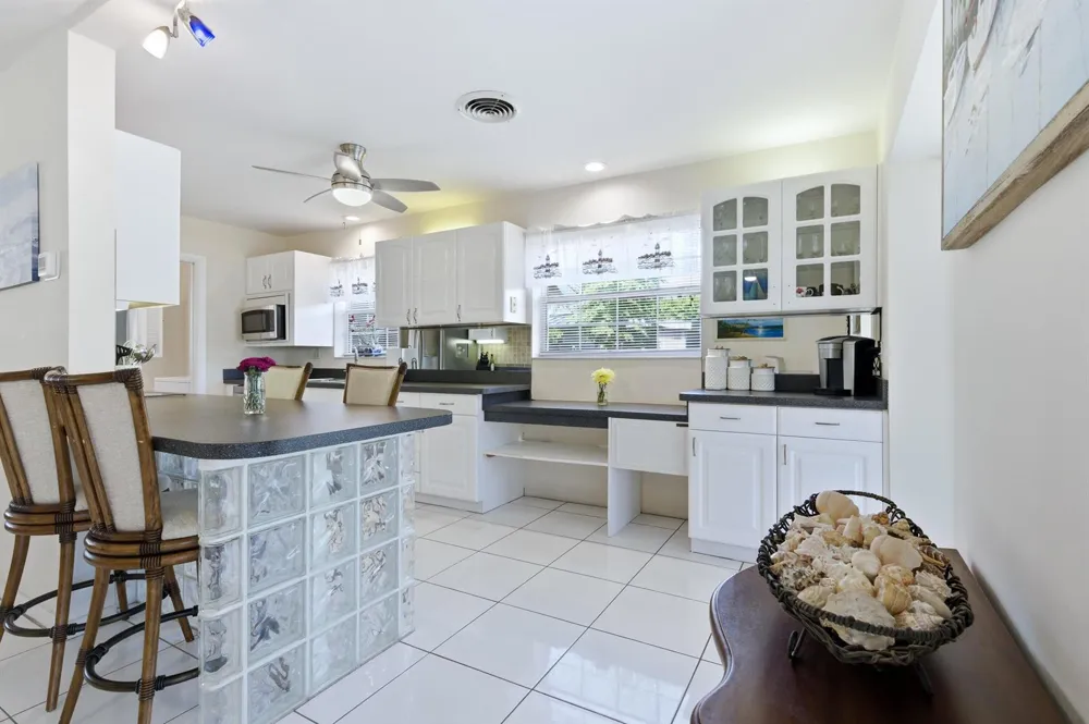 8455 SE Palm Street Hobe Sound, FL 33455