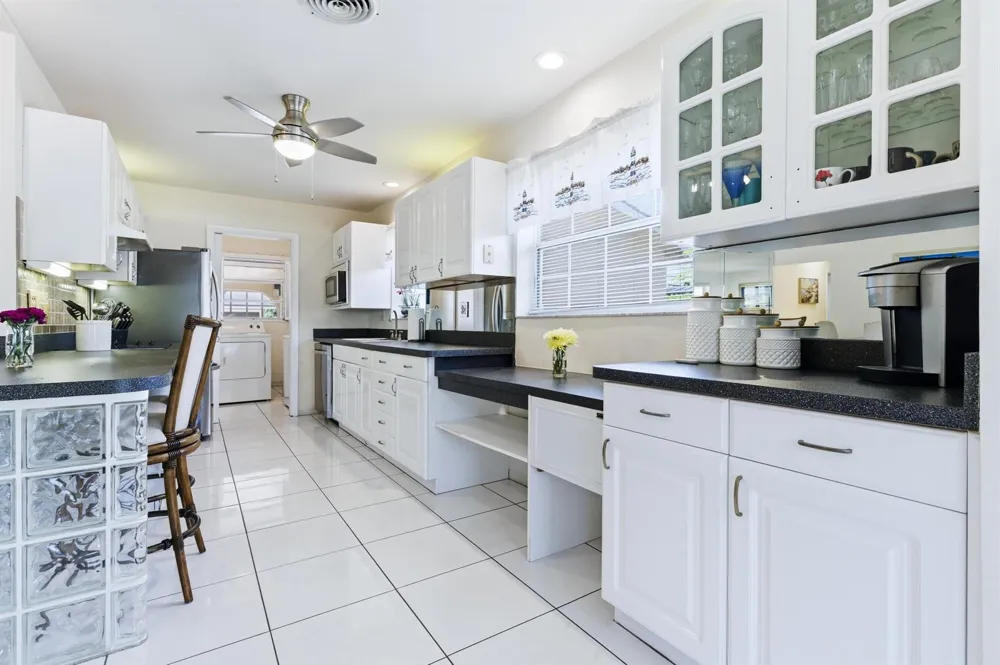 8455 SE Palm Street Hobe Sound, FL 33455