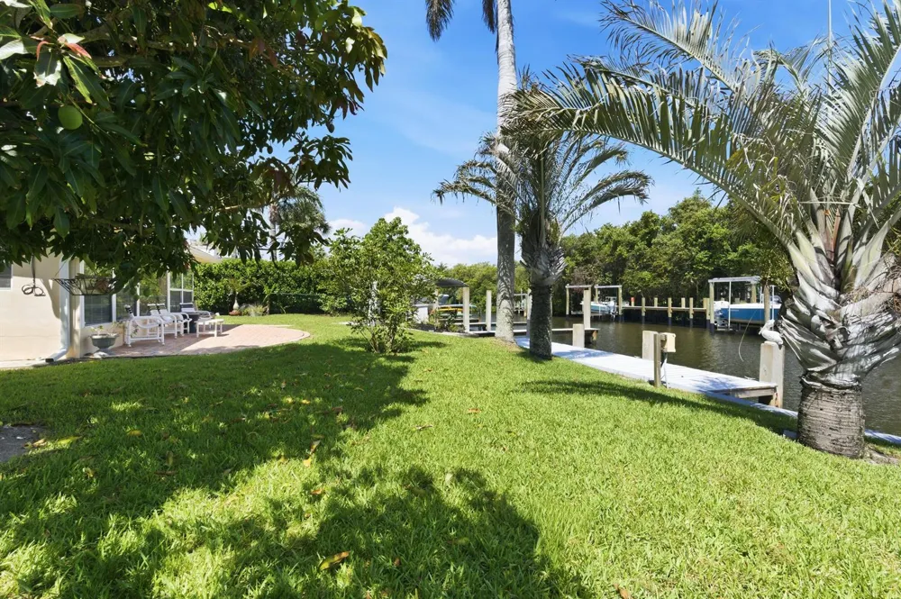 8455 SE Palm Street Hobe Sound, FL 33455