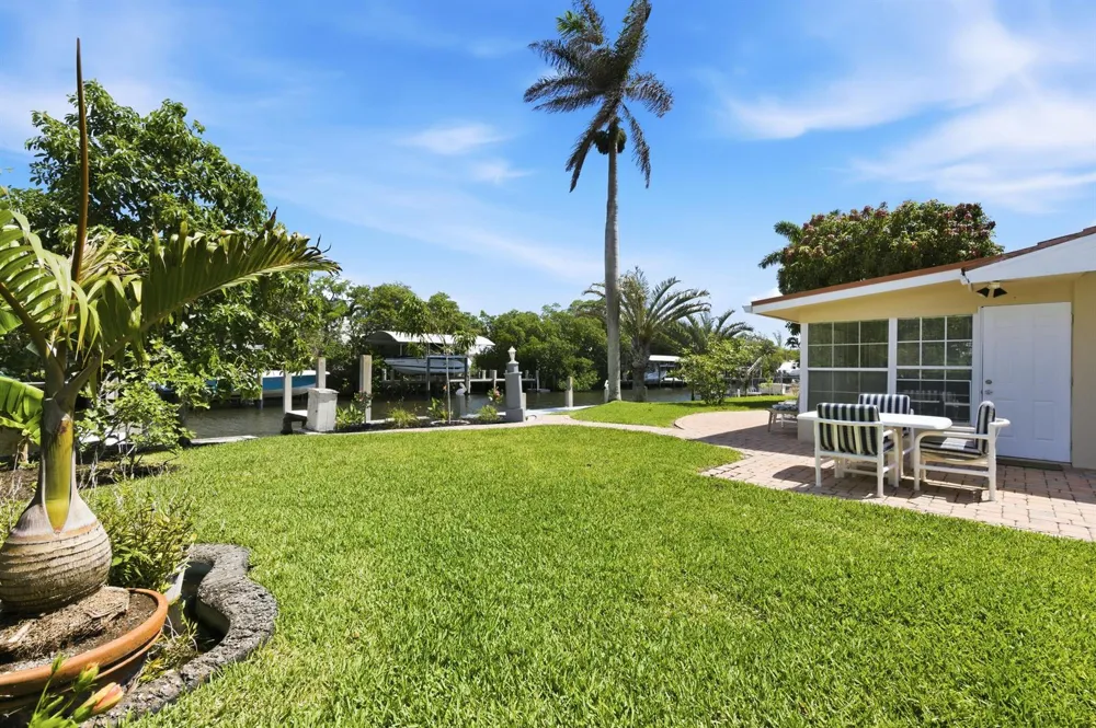 8455 SE Palm Street Hobe Sound, FL 33455
