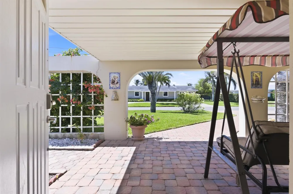 8455 SE Palm Street Hobe Sound, FL 33455