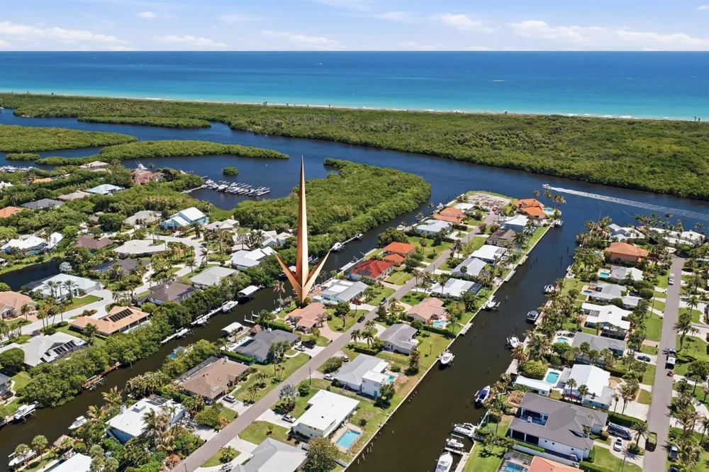 8455 SE Palm Street Hobe Sound, FL 33455