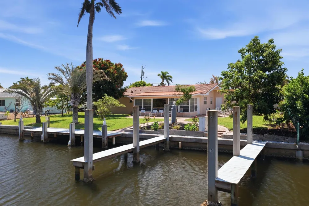 8455 SE Palm Street Hobe Sound, FL 33455