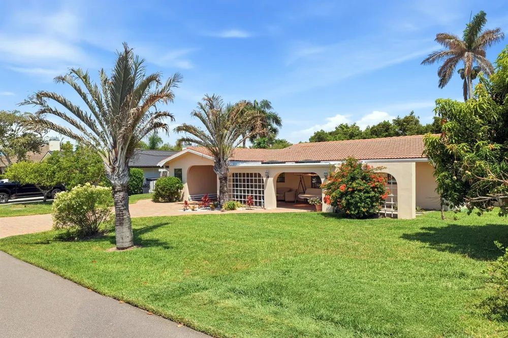 8455 SE Palm Street Hobe Sound, FL 33455