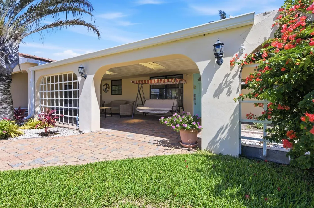 8455 SE Palm Street Hobe Sound, FL 33455