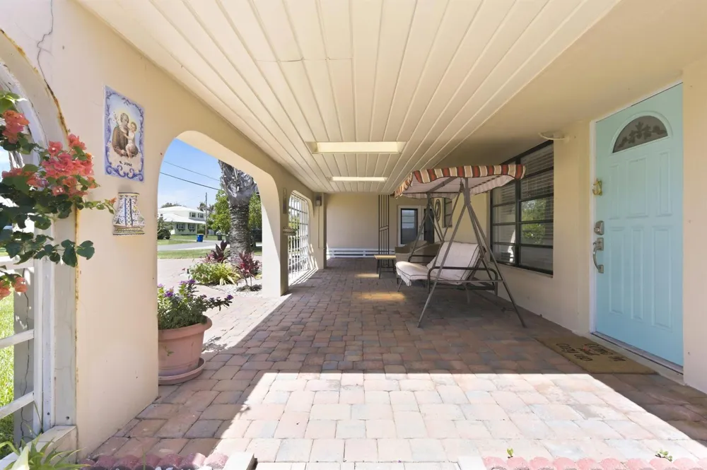 8455 SE Palm Street Hobe Sound, FL 33455