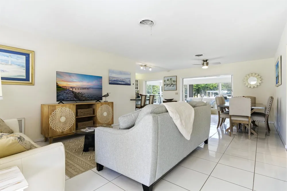 8455 SE Palm Street Hobe Sound, FL 33455