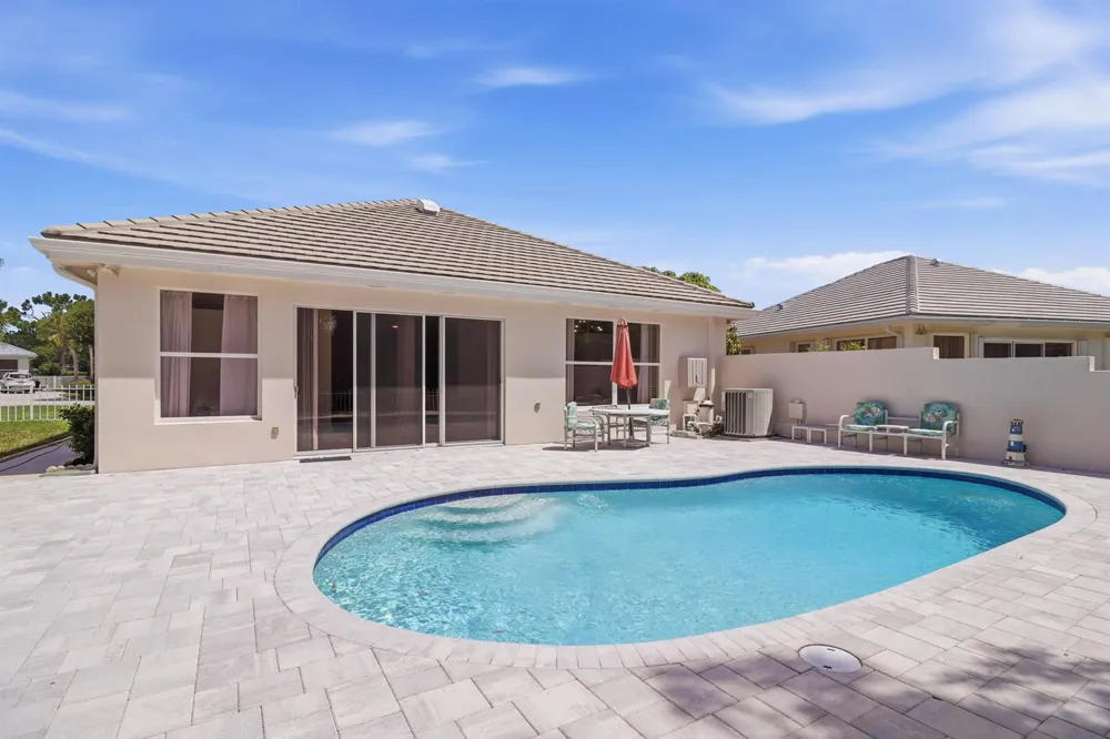 7756 SE Bay Cedar Circle Hobe Sound, FL 33455