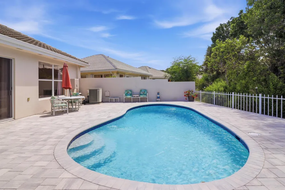 7756 SE Bay Cedar Circle Hobe Sound, FL 33455