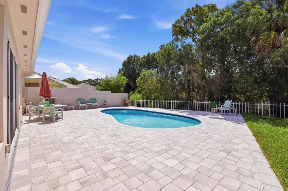 7756 SE Bay Cedar Circle Hobe Sound, FL 33455