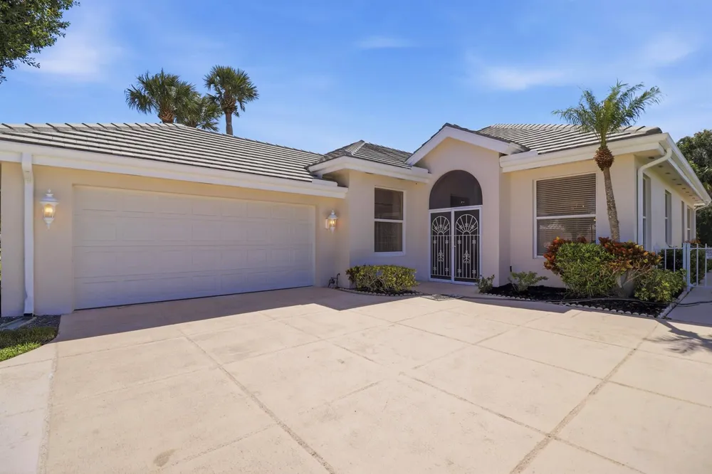 7756 SE Bay Cedar Circle Hobe Sound, FL 33455