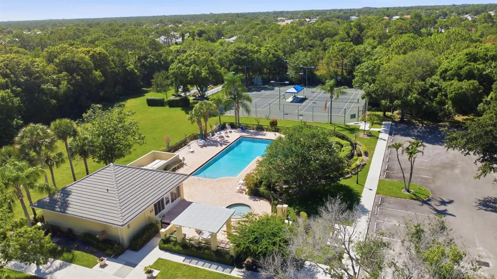 7756 SE Bay Cedar Circle Hobe Sound, FL 33455