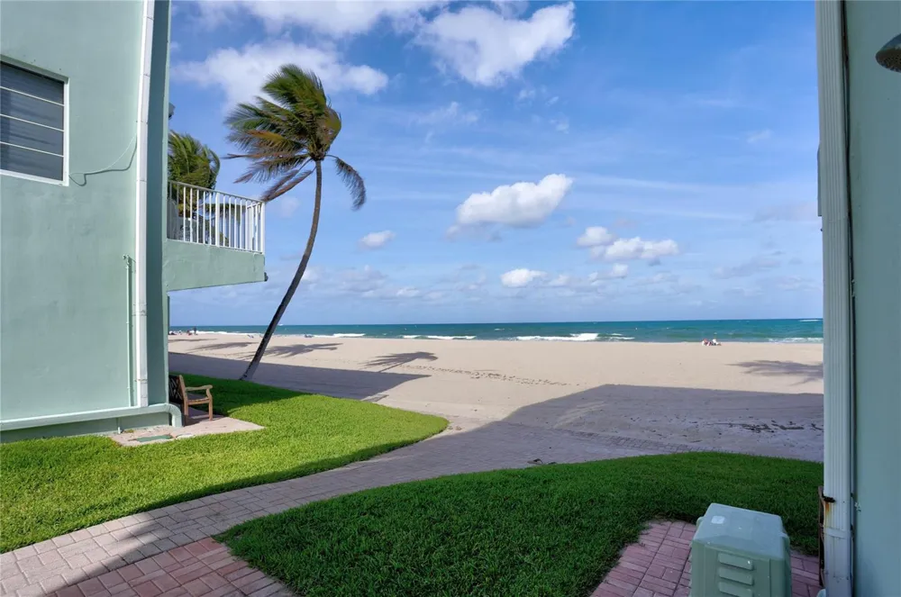 5400 Ocean Boulevard #32 Lauderdale By The Sea, FL 33308