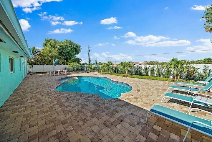 500 Sunrise Way Juno Beach, FL 33408