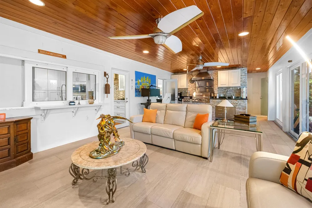 5041 NE 24th Avenue Lighthouse Point, FL 33064