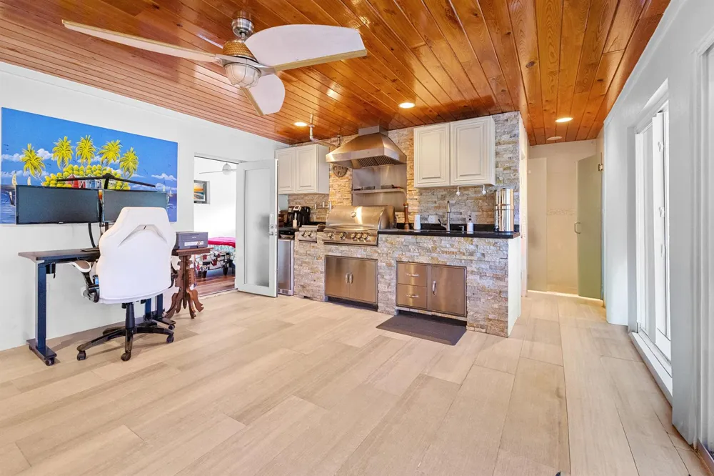 5041 NE 24th Avenue Lighthouse Point, FL 33064