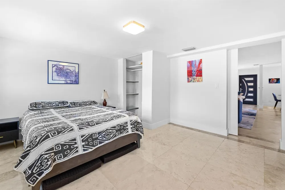 5041 NE 24th Avenue Lighthouse Point, FL 33064