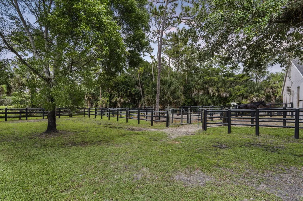 17225 Mare Lane Loxahatchee, FL 33470