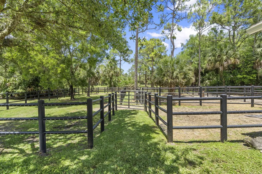 17225 Mare Lane Loxahatchee, FL 33470