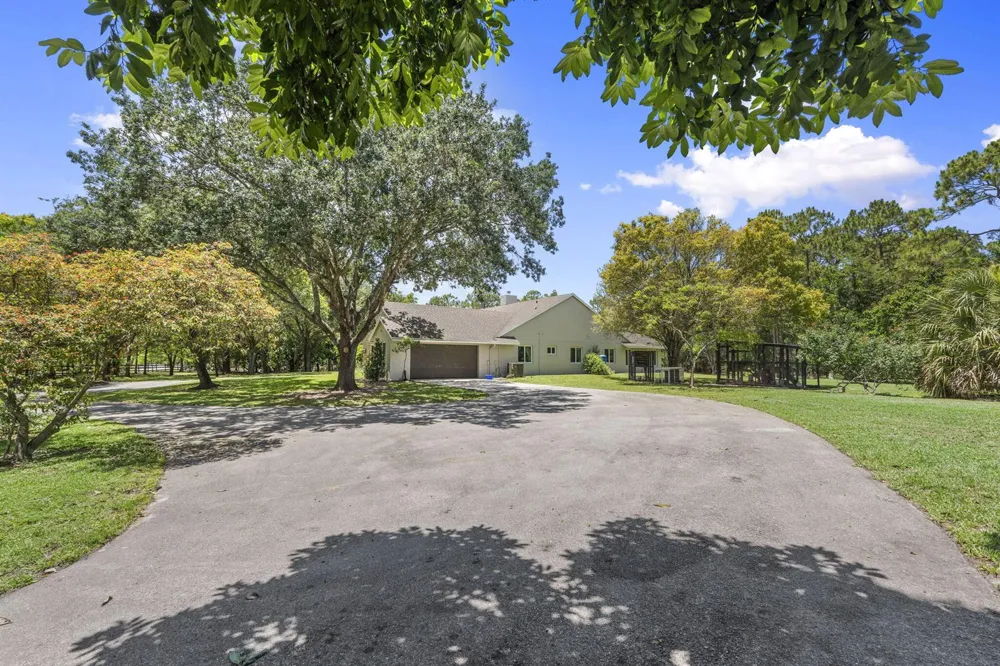 17225 Mare Lane Loxahatchee, FL 33470