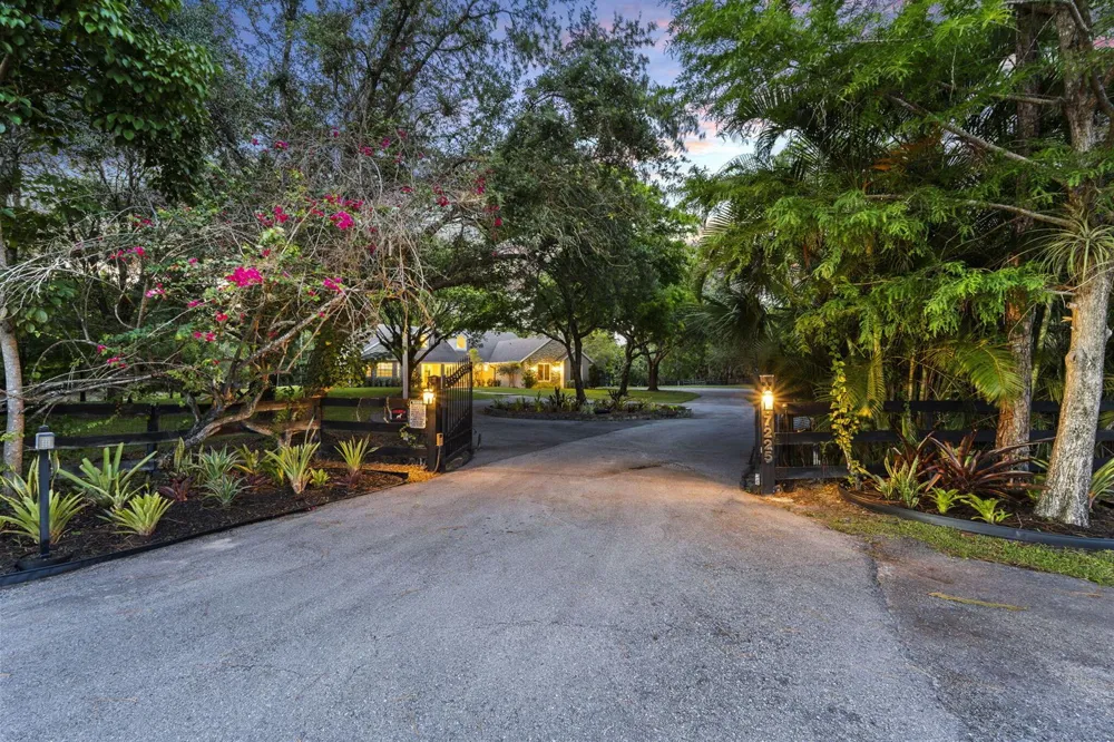 17225 Mare Lane Loxahatchee, FL 33470