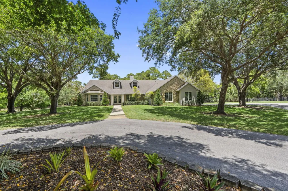 17225 Mare Lane Loxahatchee, FL 33470