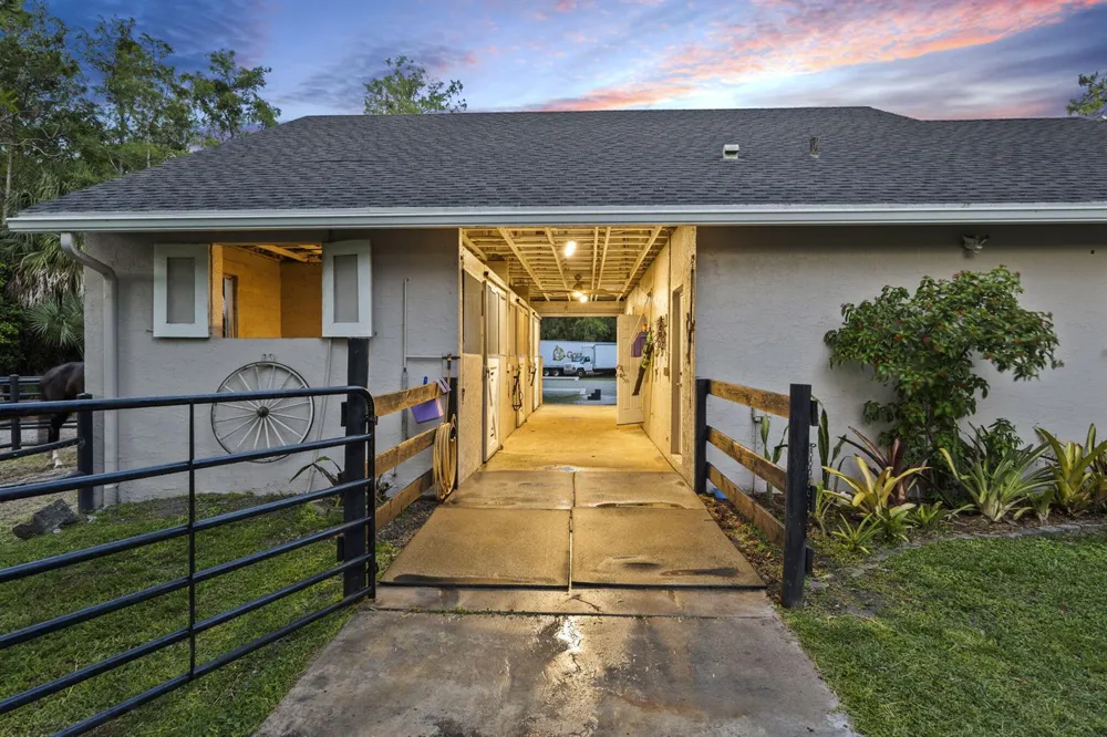 17225 Mare Lane Loxahatchee, FL 33470