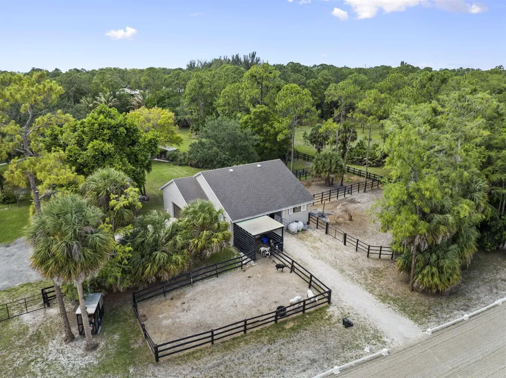 17225 Mare Lane Loxahatchee, FL 33470