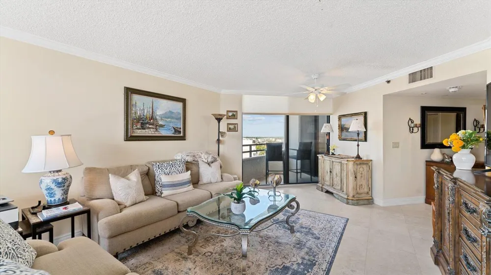 3560 S Ocean Boulevard #909 South Palm Beach, FL 33480