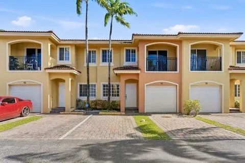 330 SW 2nd Avenue #14